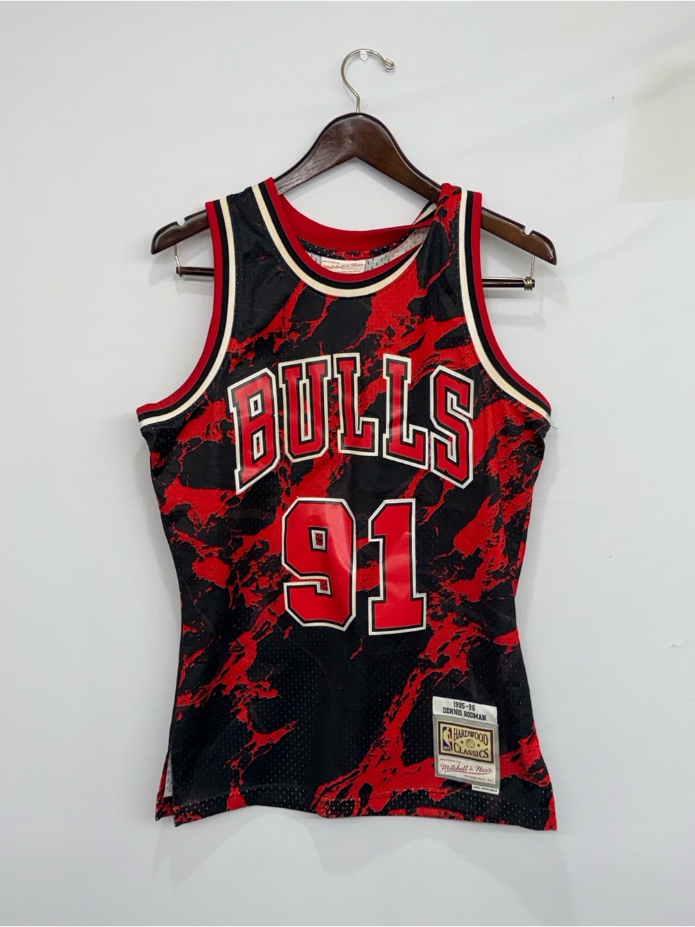 Dennis Rodman Chicago Bulls 1995-96 Swingman Mitchell & Ness Jersey Size Small